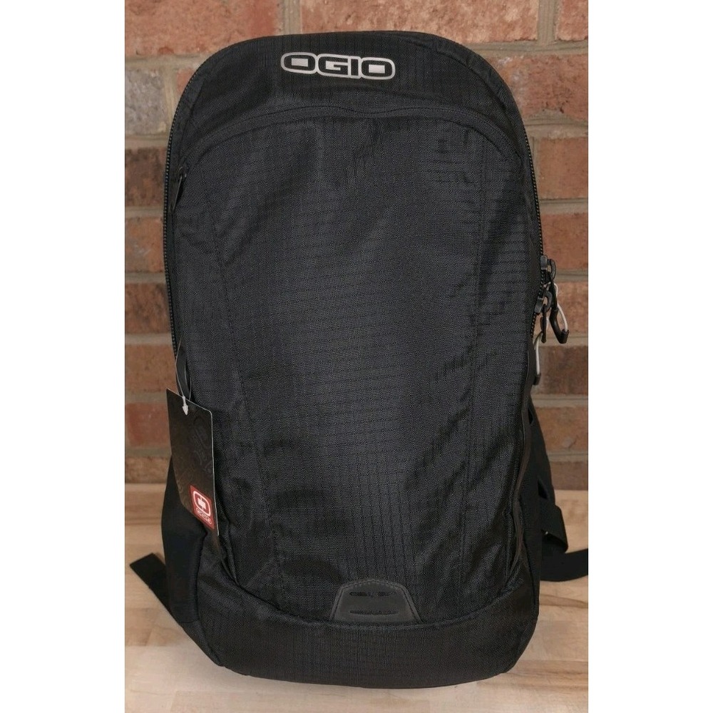 OGIO Shuttle Pack Black Backpack 400D 1,300 cu 21.3 L Travel Bag NEW